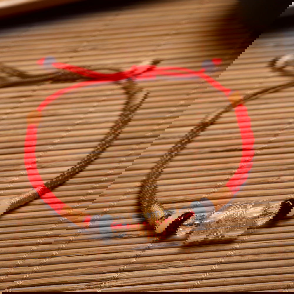 Red string bracelet with six-syllable mantra for the zodiac year - Oriental Buddha Karma  -  - 